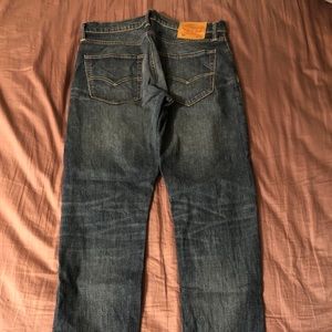 Levi Jean size 33 x 32